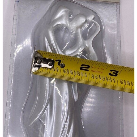 Wilton Cake Topper 6.25"- First Kiss Wedding Shimmer White  NIB Bride Groom - Picture 16 of 16